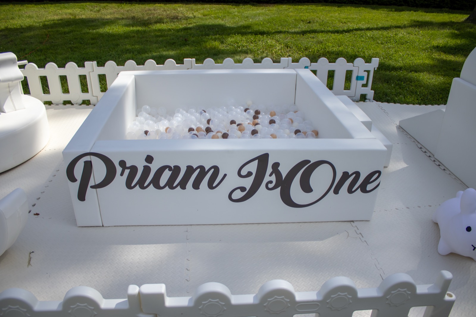 Personalised neutral ball pit by AmEz Events