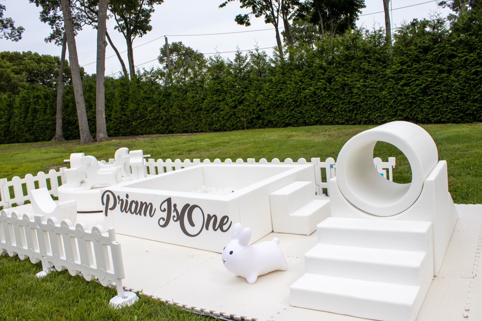 AmEz Events luxury soft play set on a lawn